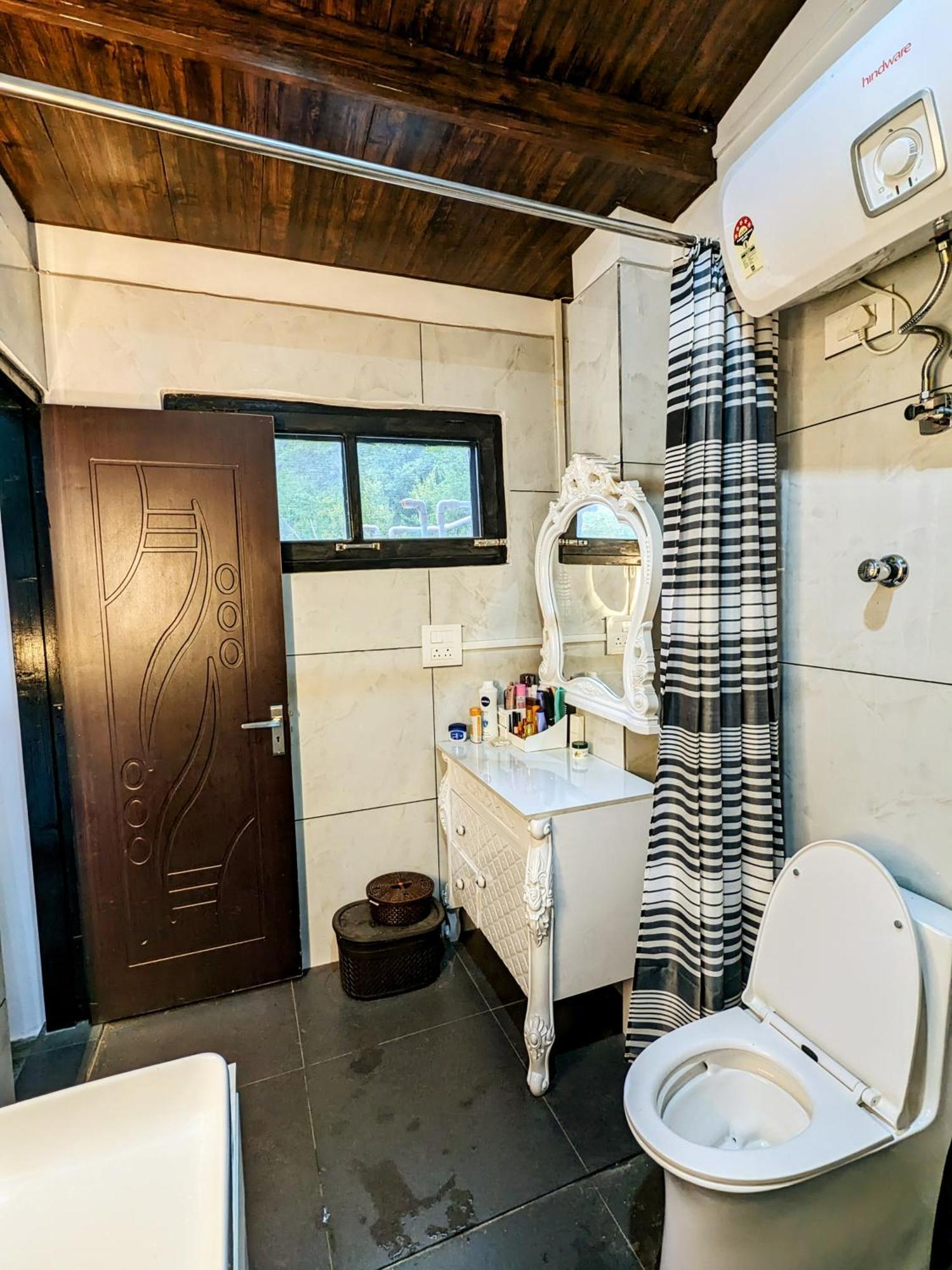 Kavi'S Vacation Homes - Sainj Luaran gambar